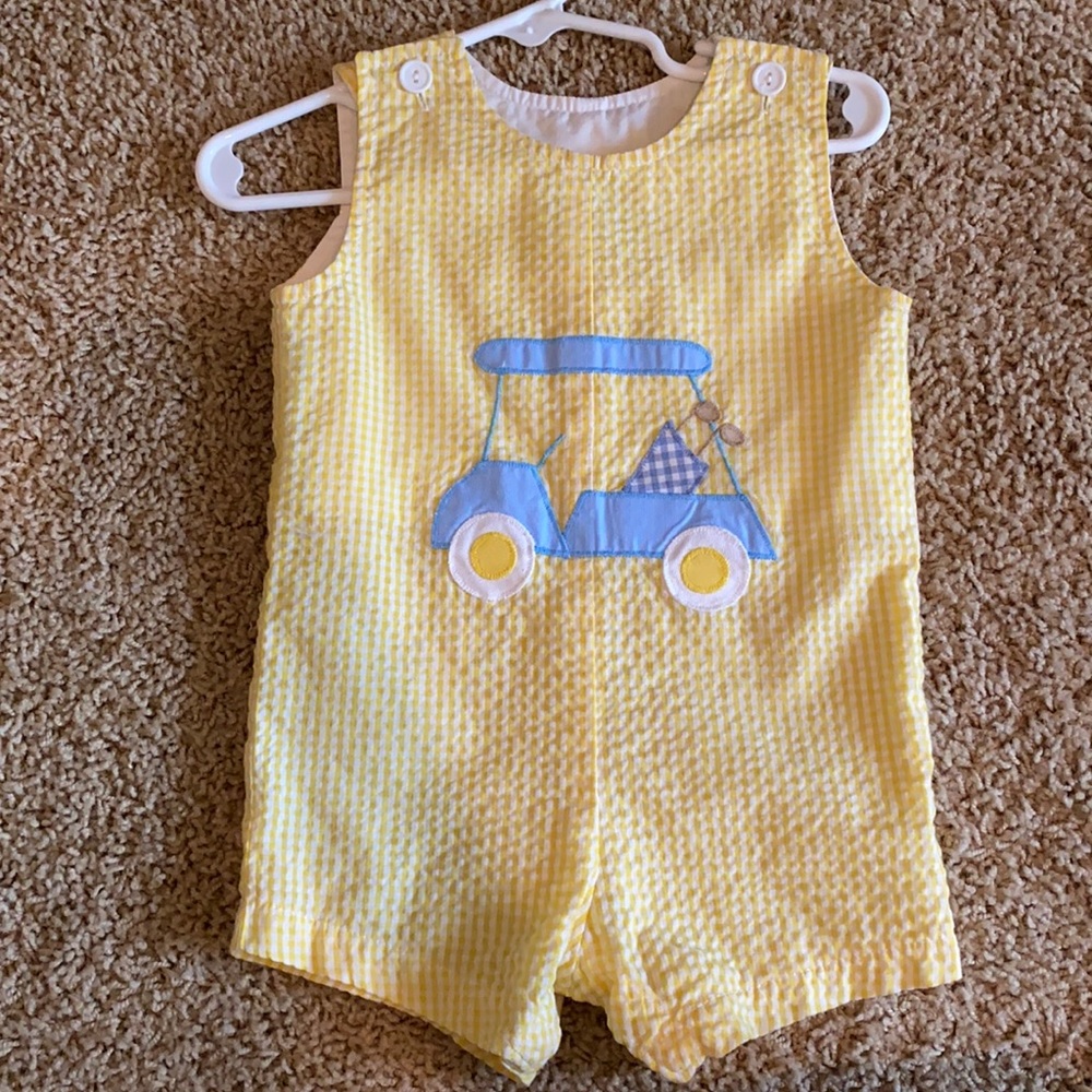 Yellow golf jon jon